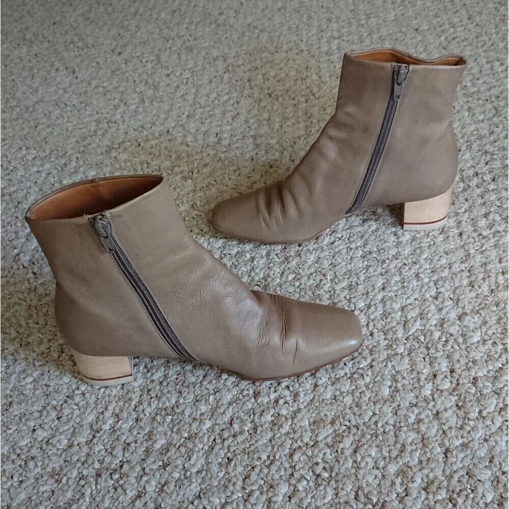 Coclico Taupe Leather Ankle Boots size 37.5 - Picture 1 of 14